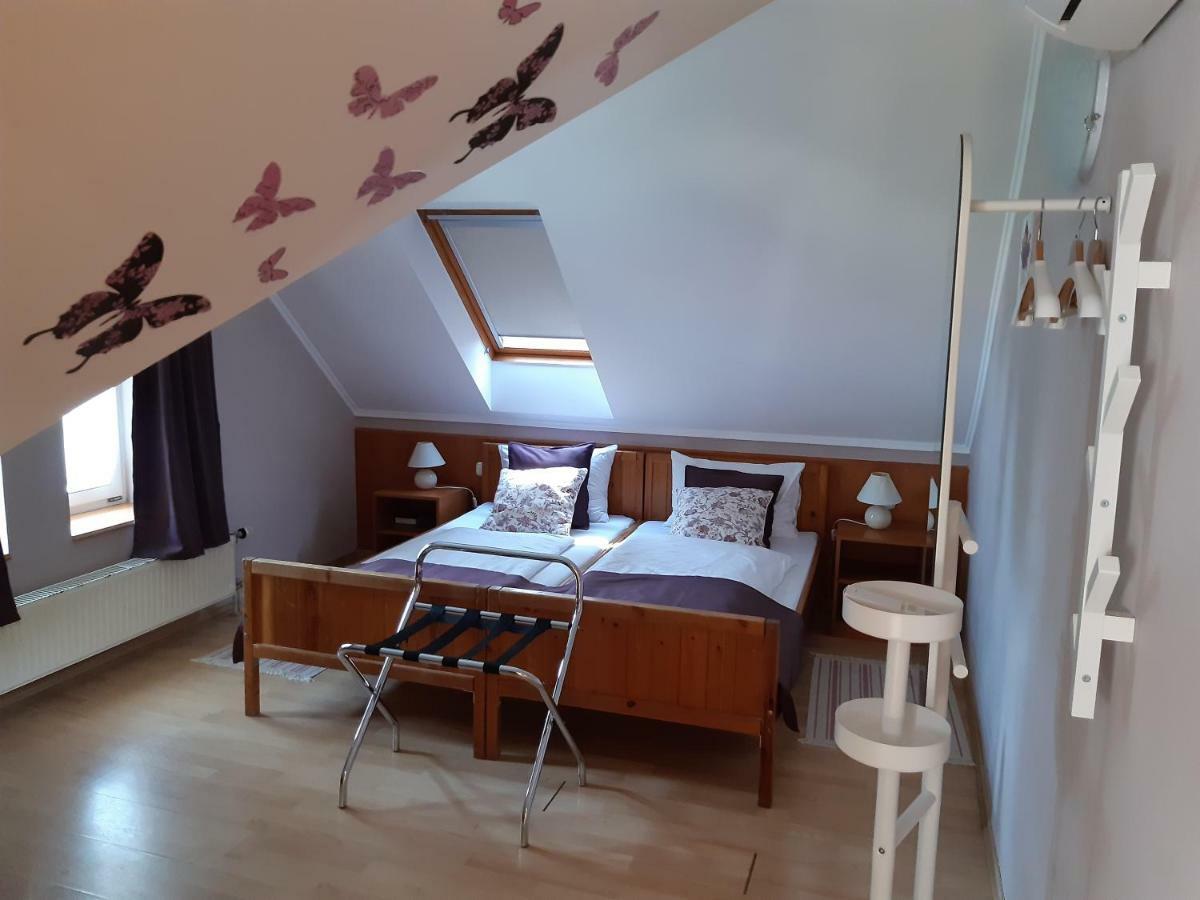 Szalay Villa Veszprém Exterior foto